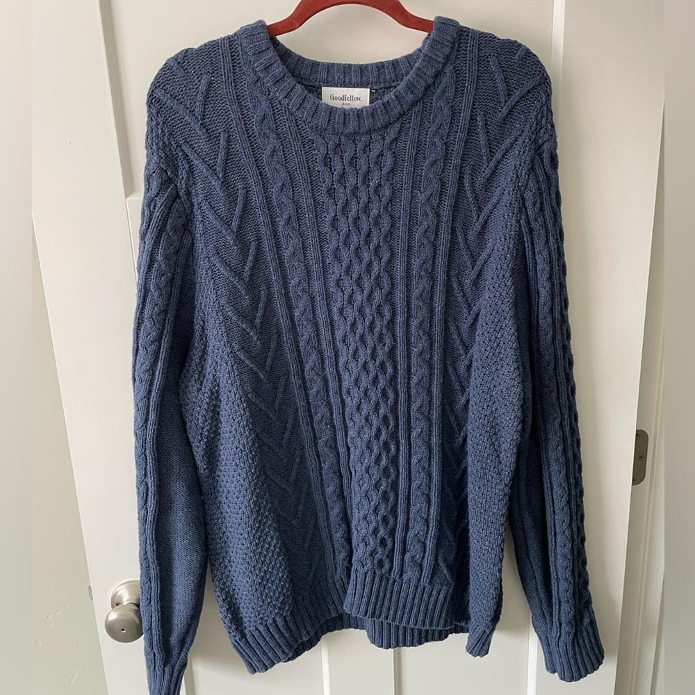 Cable knit crew neck sweater